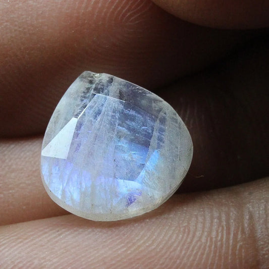 Unveiling the Moonstone: A Crystal for Intuition and Inner Balance - The Blue Yogi
